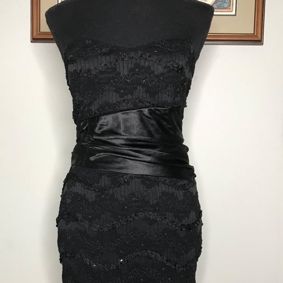 agaci bodycon dress Ladies Dresses Agaci Pink Dress Agaci Deep V Neck Plunge Bodycon Mauve Pink Depop